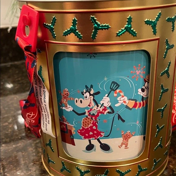 Disney Parks Music Box Popcorn Bucket Festive Holiday Tin - plays jingle bells - Picture 5 of 14